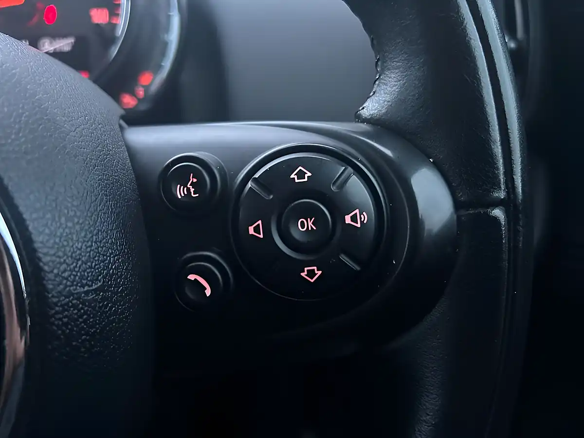 Used 2018 MINI Countryman Cooper Blue - Interior and Exterior details 18
