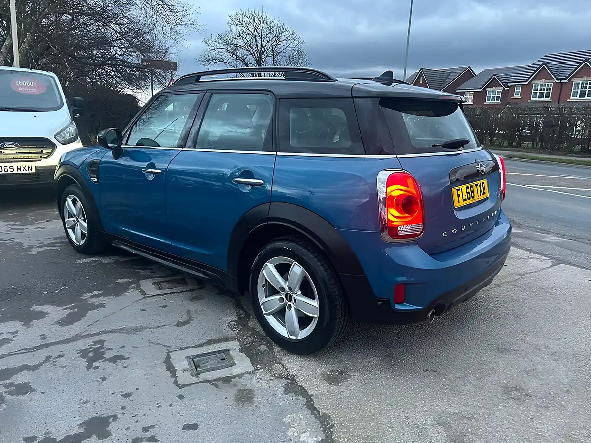 Used 2018 MINI Countryman Cooper Blue - Interior and Exterior details 2