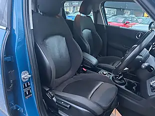 Used 2018 MINI Countryman Cooper Blue - Interior and Exterior details 5