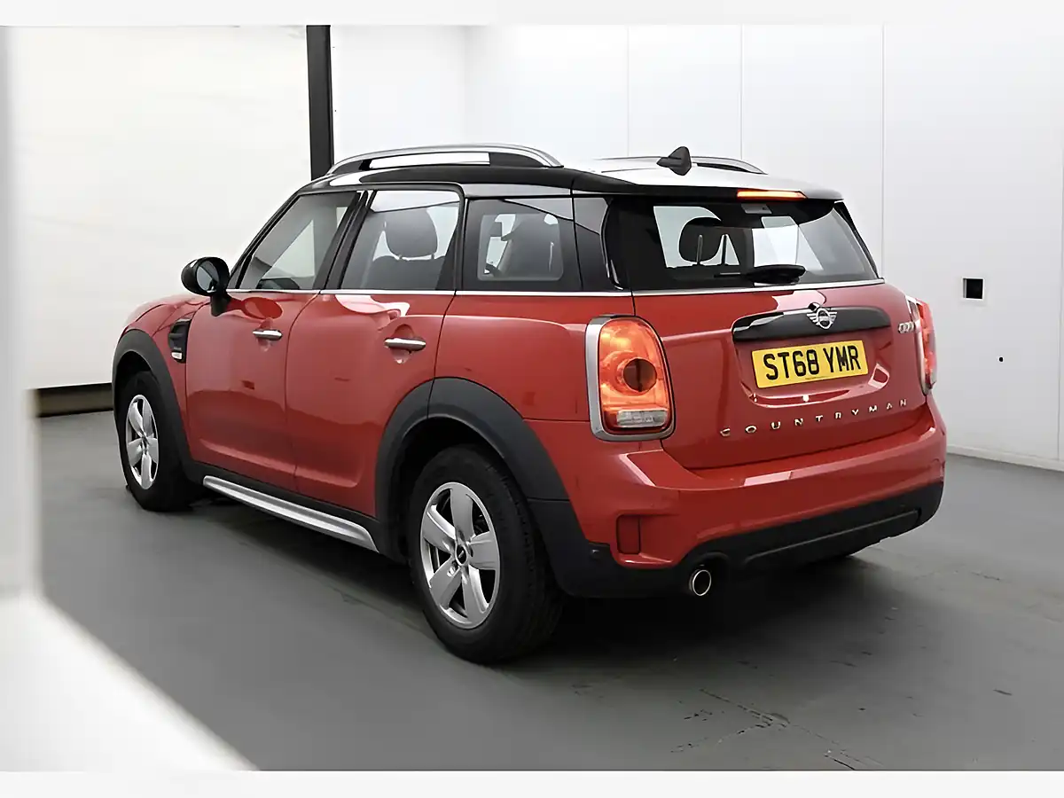 Used 2018 MINI Countryman Cooper Bright Chilli Red - Interior and Exterior details 3