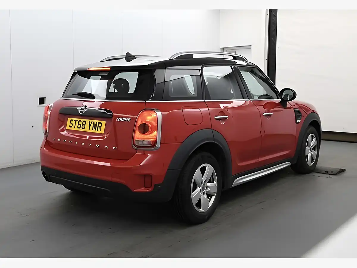 Used 2018 MINI Countryman Cooper Bright Chilli Red - Interior and Exterior details 4