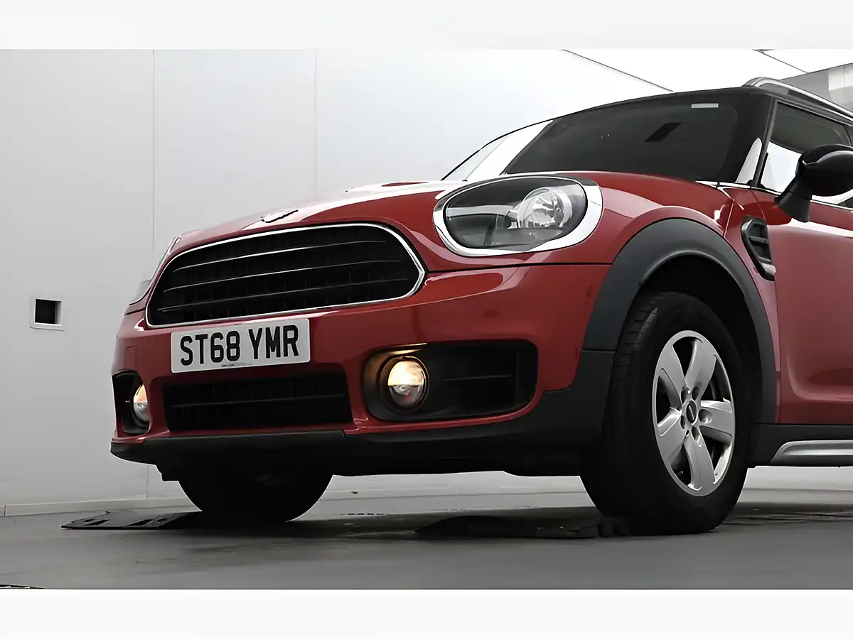 Used 2018 MINI Countryman Cooper Bright Chilli Red - Interior and Exterior details 6