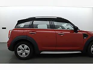 Used 2018 MINI Countryman Cooper Bright Chilli Red - Interior and Exterior details 9