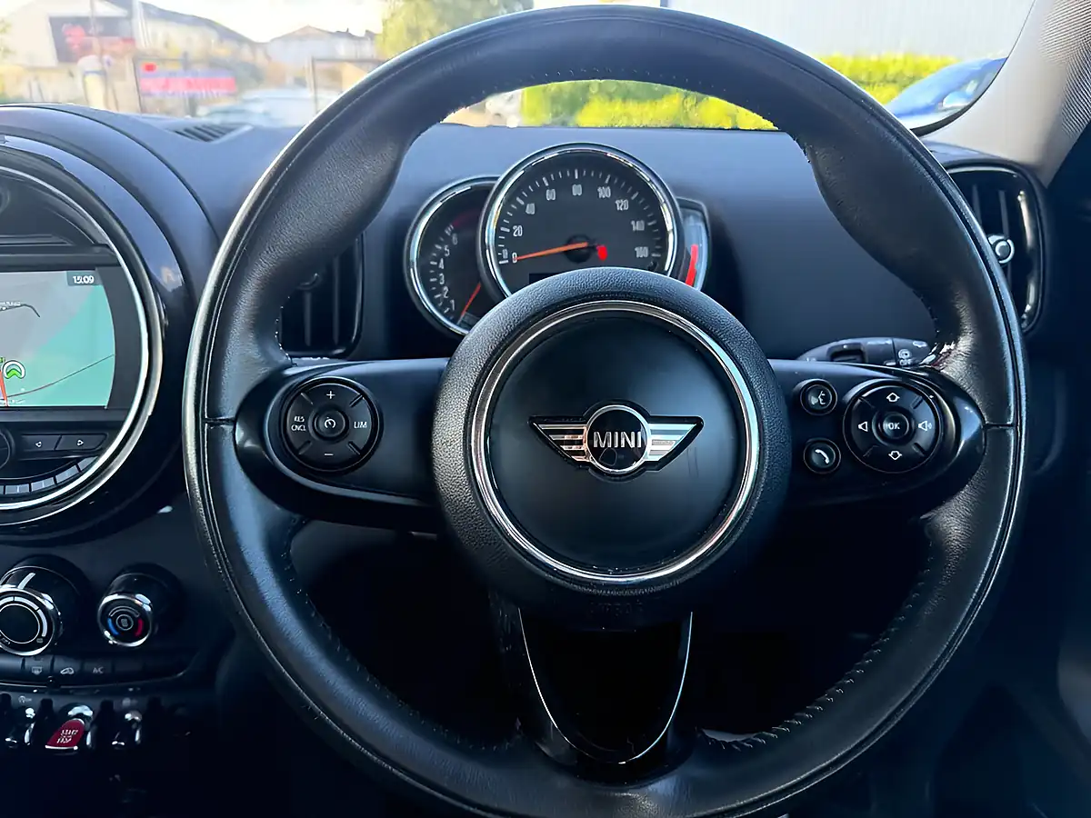 Used 2018 MINI Countryman Cooper Green - Interior and Exterior details 11