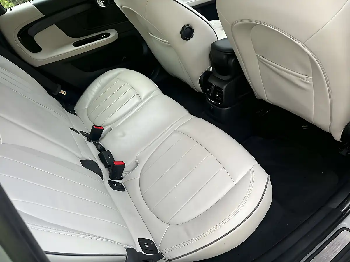 Used 2018 MINI Countryman Cooper - Interior and Exterior details 11