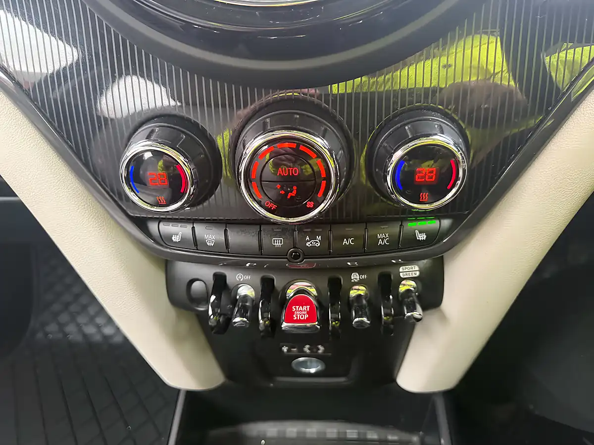 Used 2018 MINI Countryman Cooper - Interior and Exterior details 13