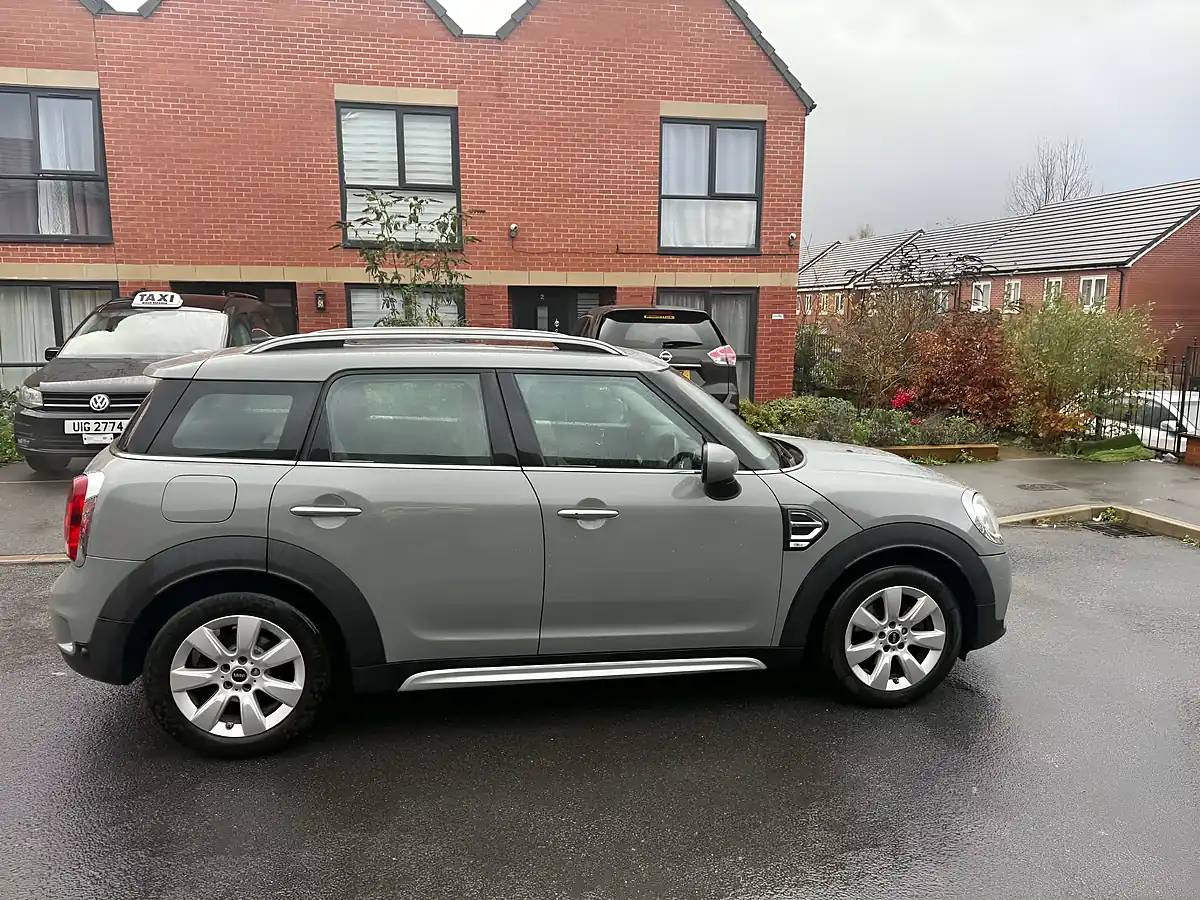 Used 2018 MINI Countryman Cooper - Interior and Exterior details 3
