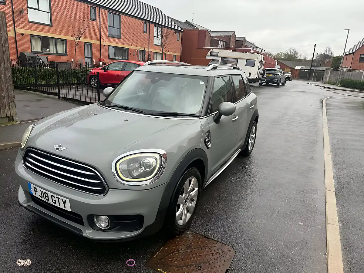 Used 2018 MINI Countryman Cooper - Interior and Exterior details 6