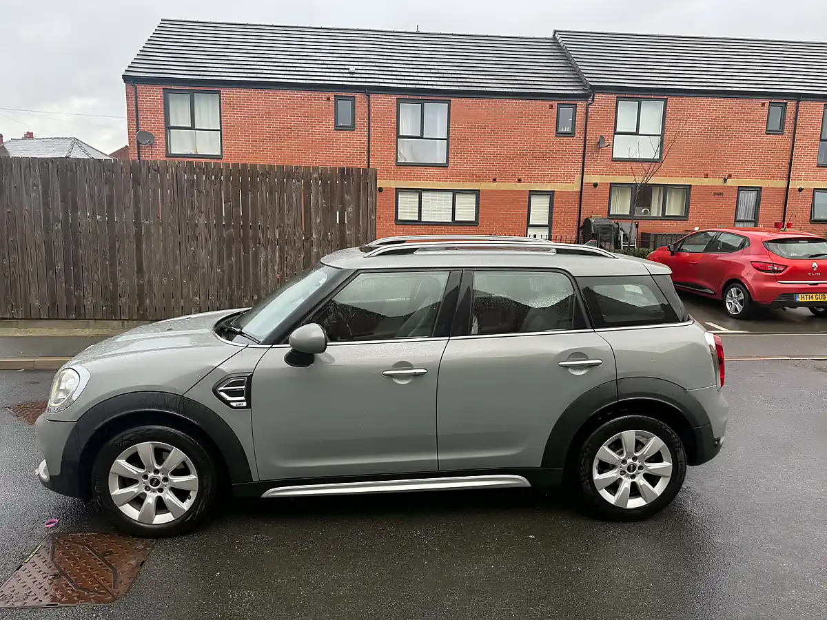 Used 2018 MINI Countryman Cooper - Interior and Exterior details 7