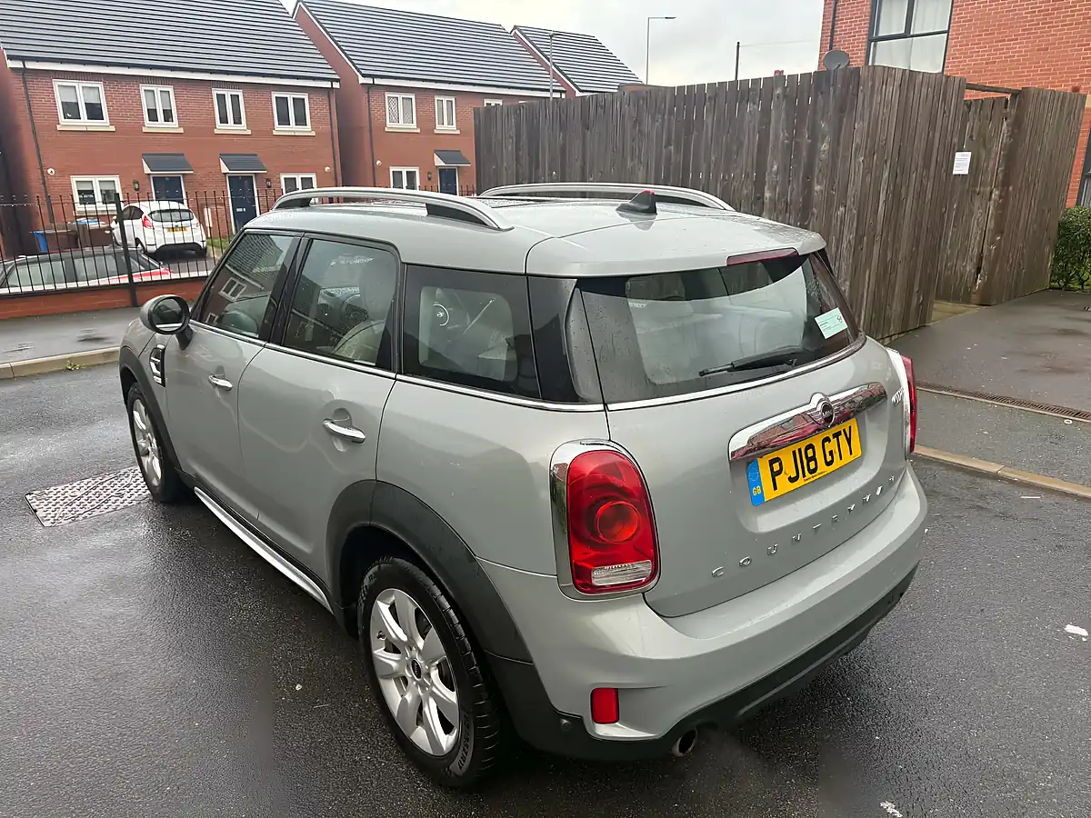 Used 2018 MINI Countryman Cooper - Interior and Exterior details 8