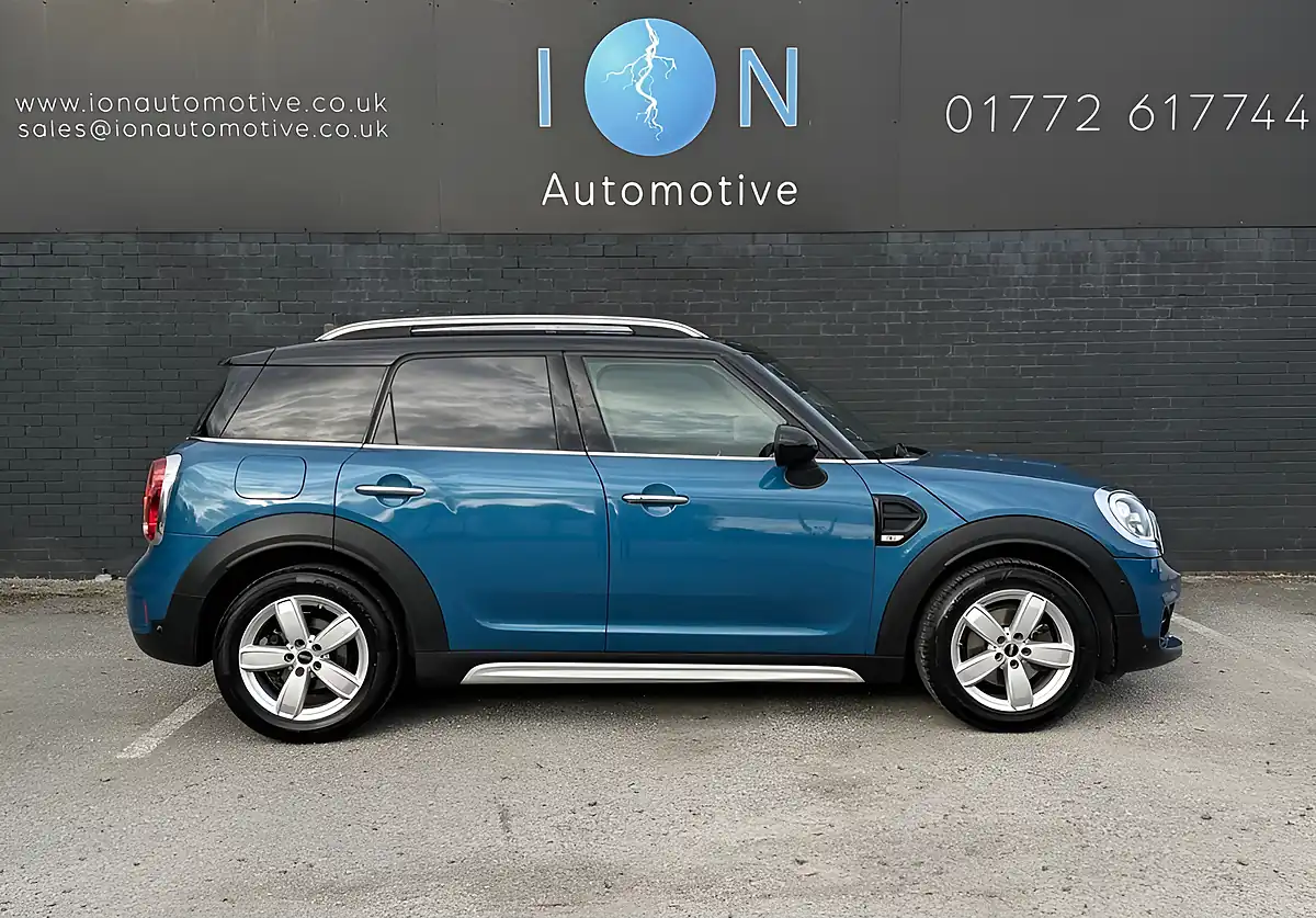 Used 2018 MINI Countryman Cooper Island Blue Met - Interior and Exterior details 3