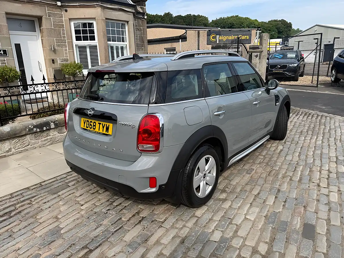 Used 2018 MINI Countryman Cooper Moonwalk Grey - Interior and Exterior details 16