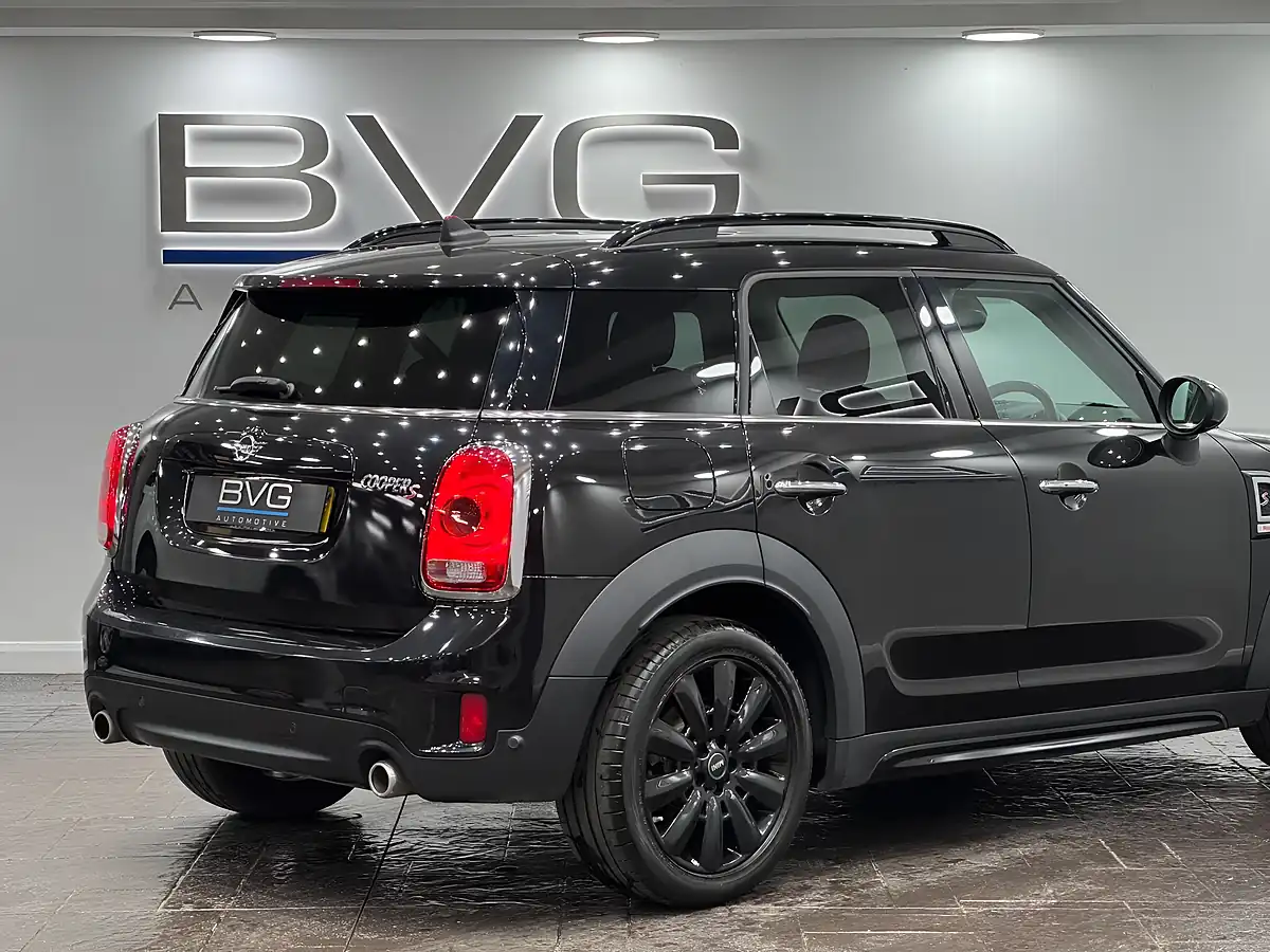 Used 2018 MINI Countryman Cooper S Black - Interior and Exterior details 11