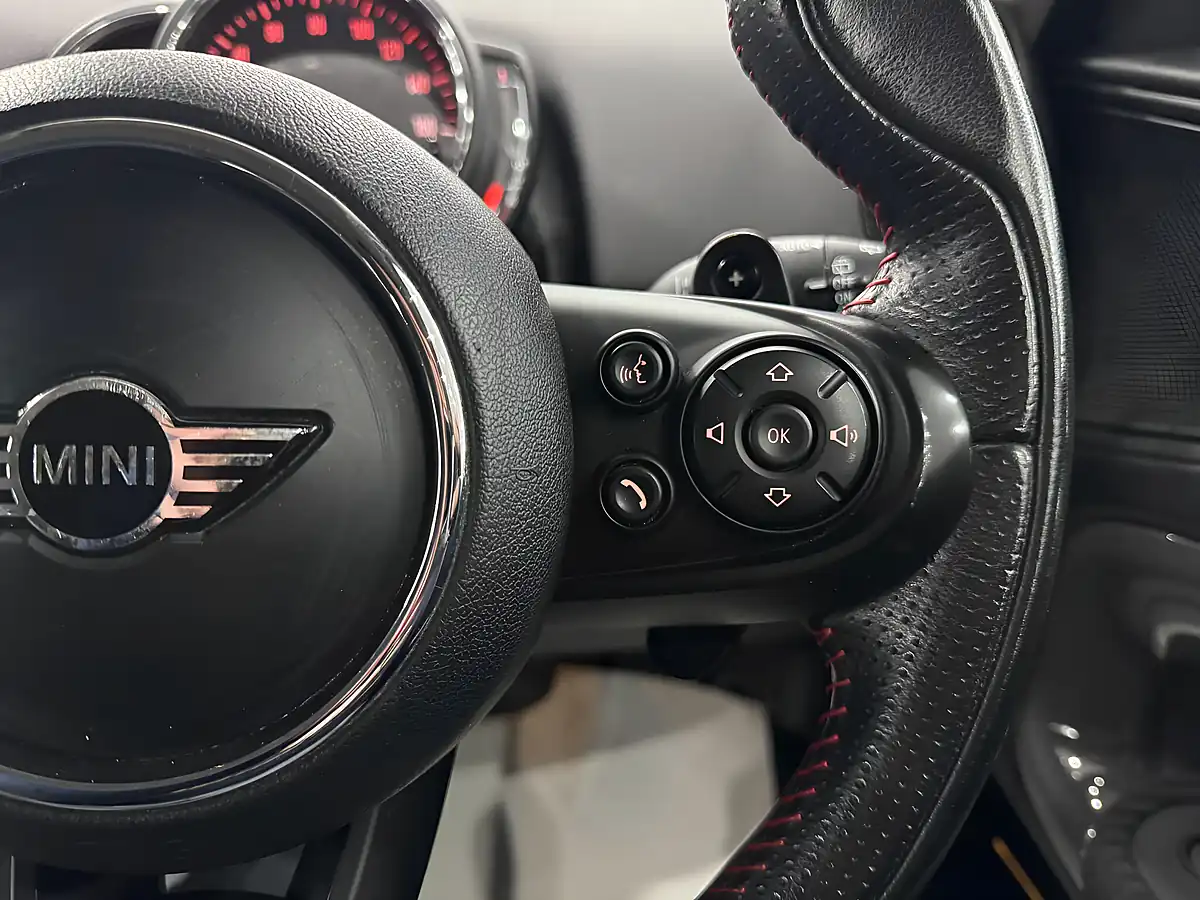 Used 2018 MINI Countryman Cooper S Black - Interior and Exterior details 16