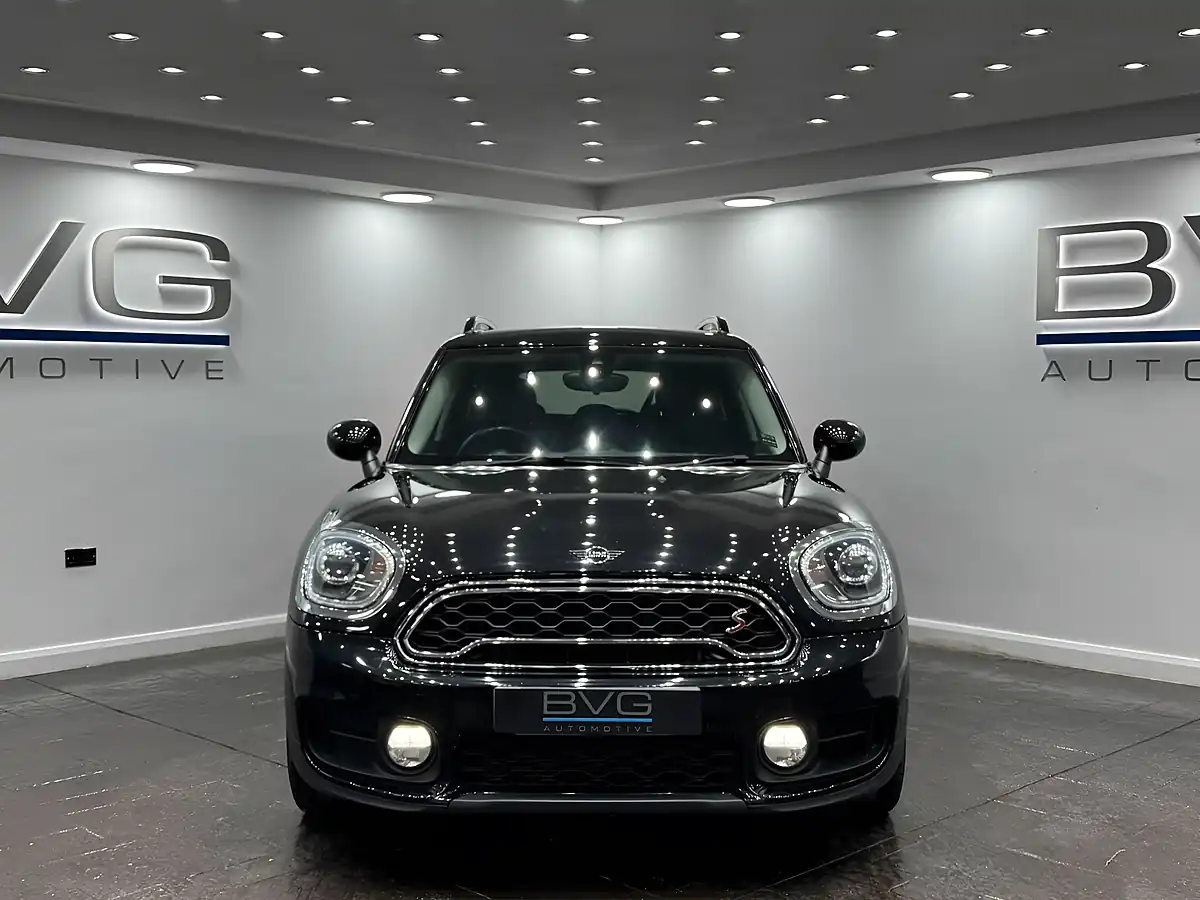 Used 2018 MINI Countryman Cooper S Black - Interior and Exterior details 4
