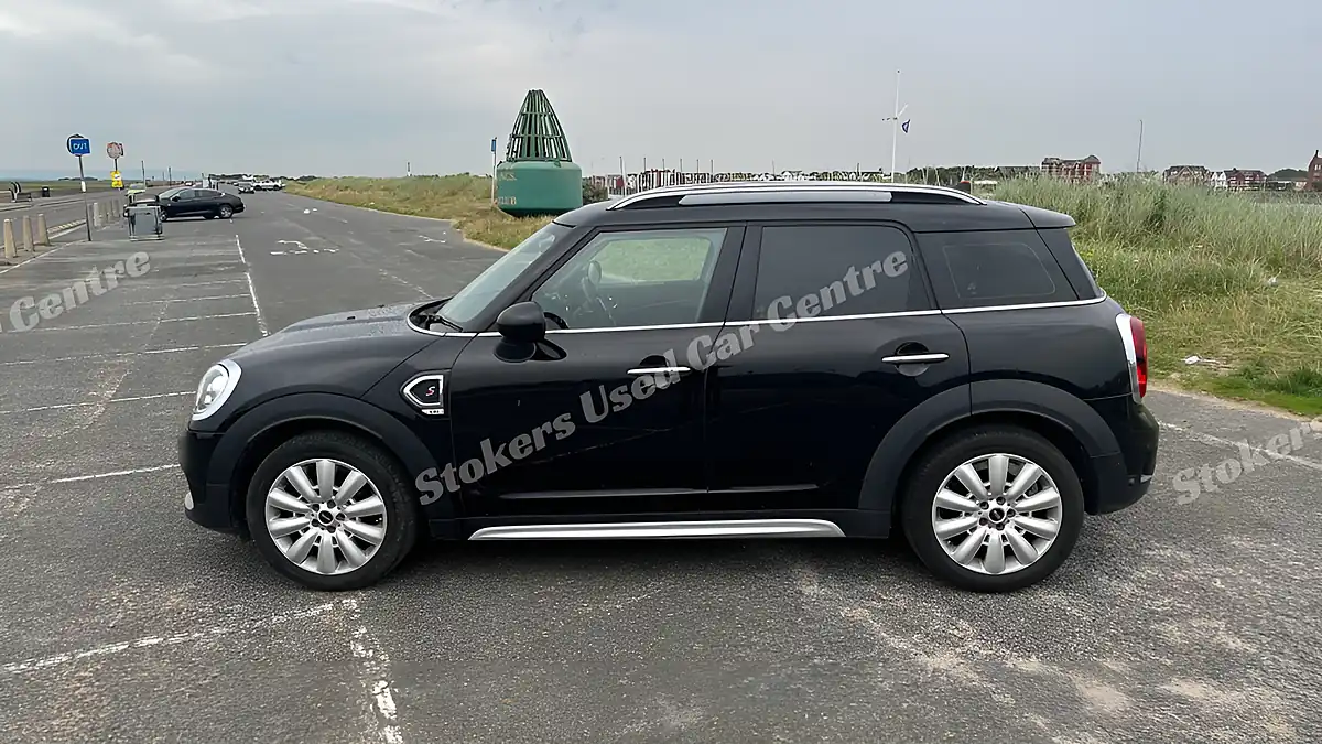 Used 2018 MINI Countryman Cooper S Black - Interior and Exterior details 7