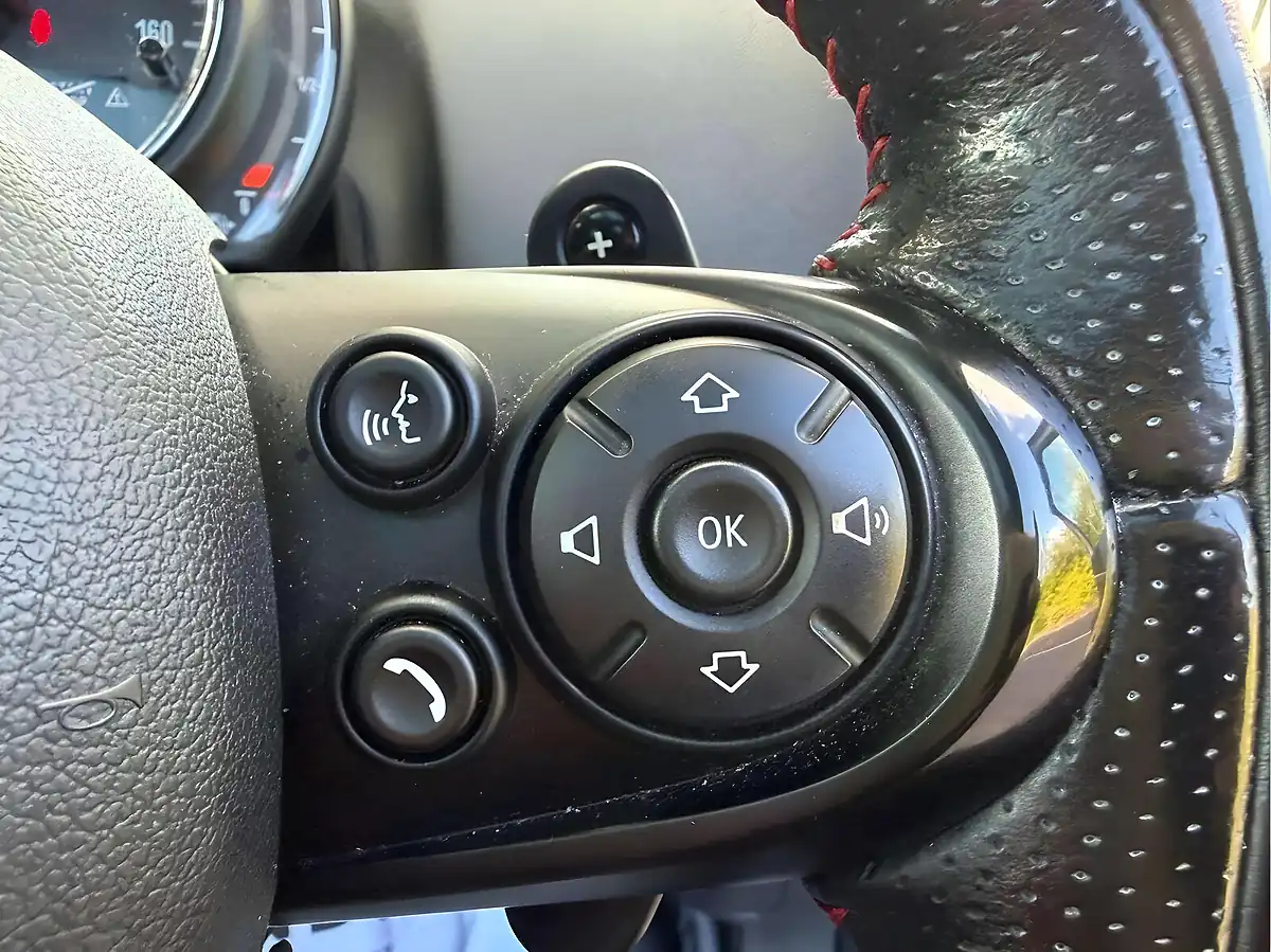 Used 2018 MINI Countryman Cooper S Silver - Interior and Exterior details 10