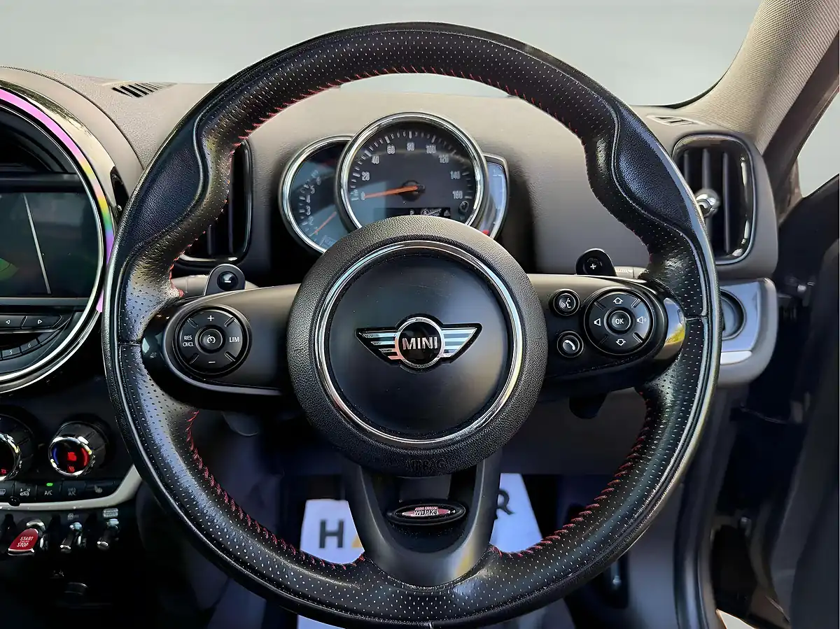 Used 2018 MINI Countryman Cooper S Silver - Interior and Exterior details 17