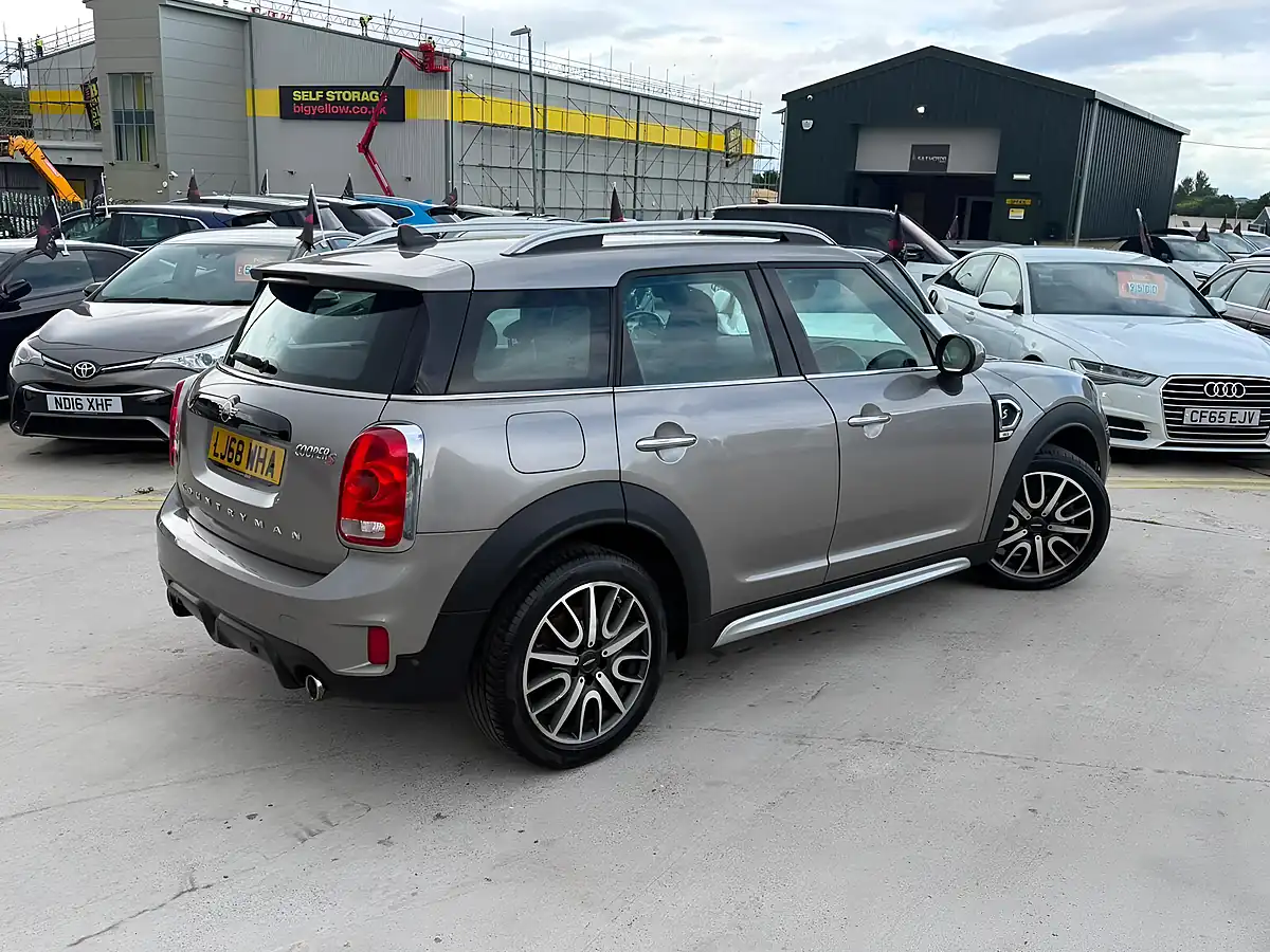 Used 2018 MINI Countryman Cooper S Sport Silver - Interior and Exterior details 10