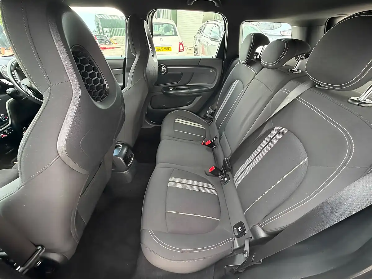 Used 2018 MINI Countryman Cooper S Sport Silver - Interior and Exterior details 15