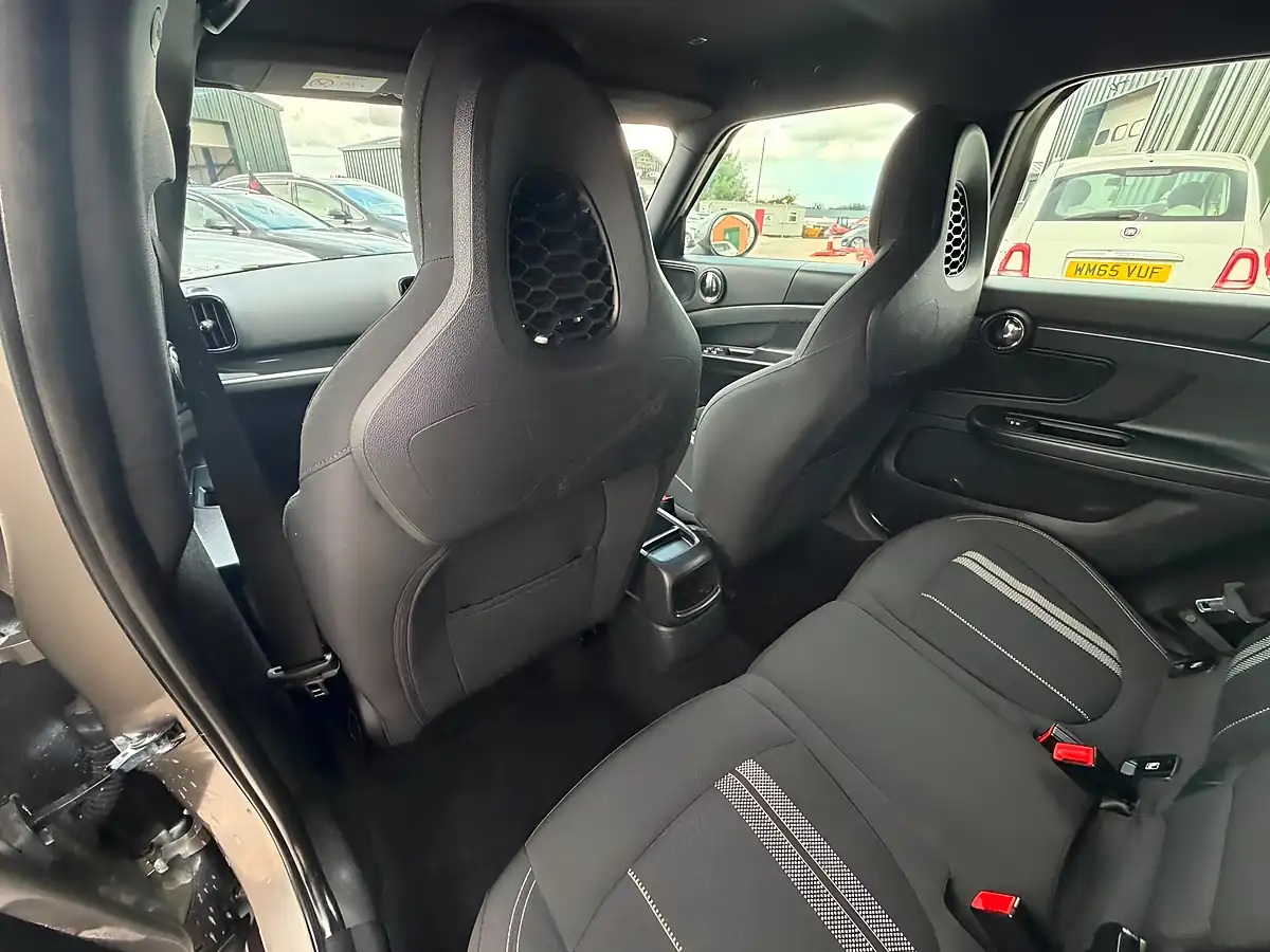 Used 2018 MINI Countryman Cooper S Sport Silver - Interior and Exterior details 16