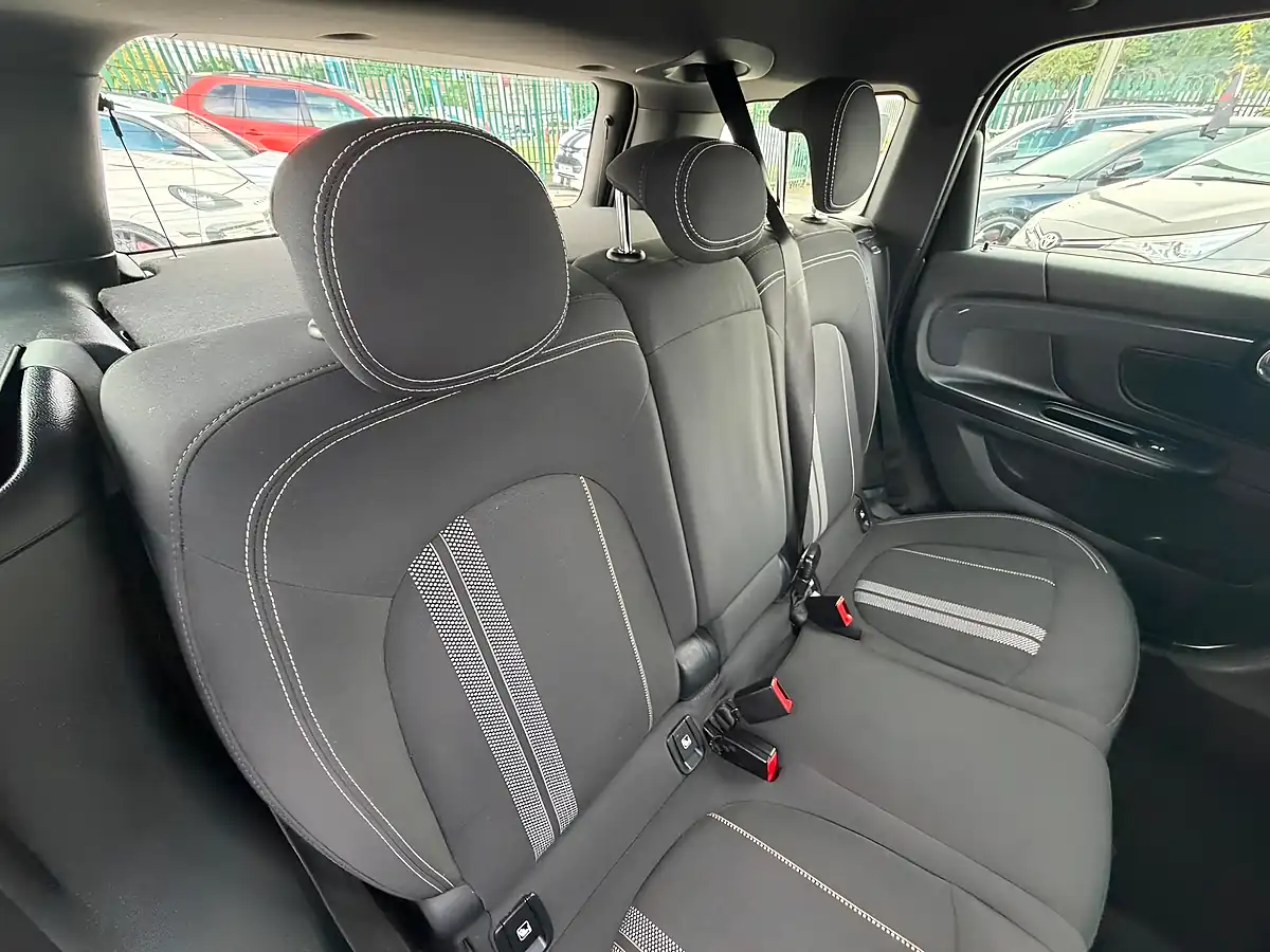Used 2018 MINI Countryman Cooper S Sport Silver - Interior and Exterior details 17