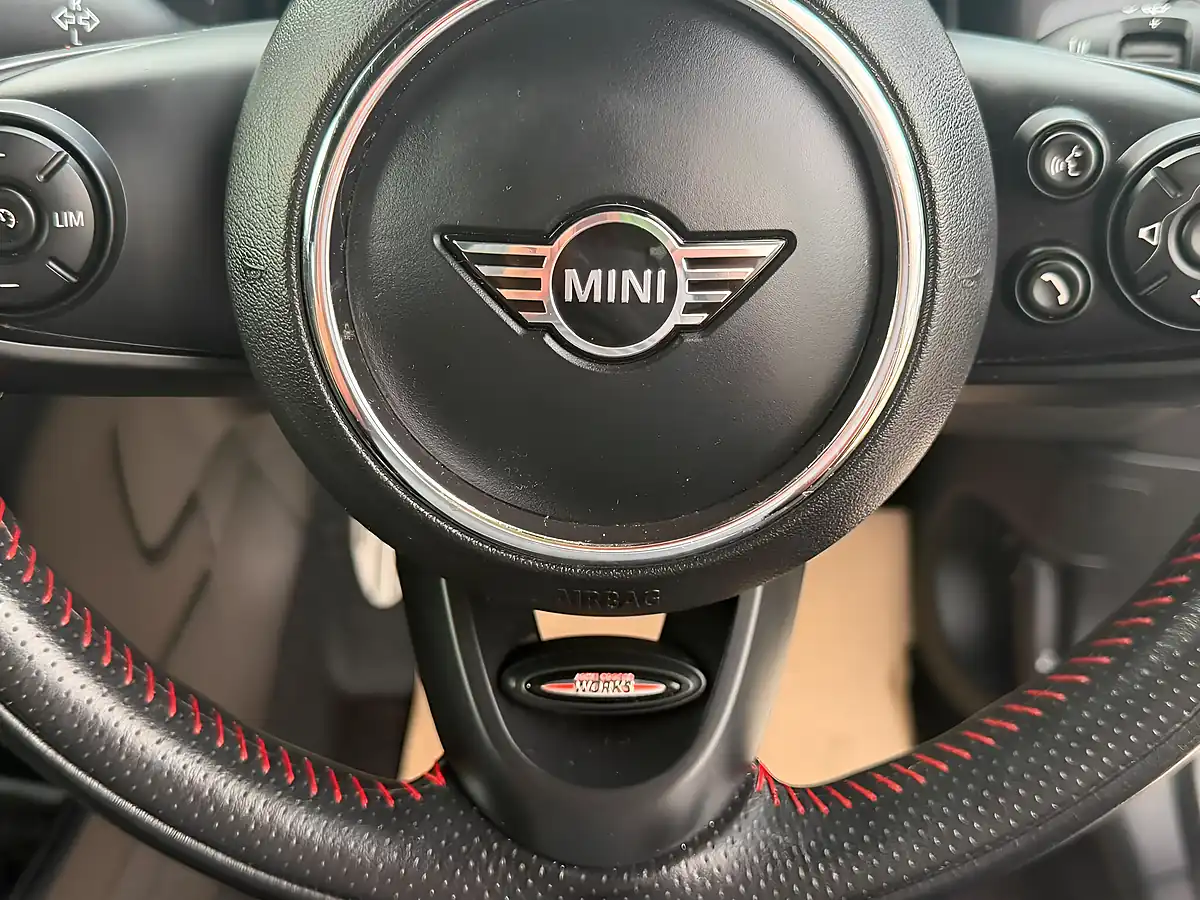 Used 2018 MINI Countryman Cooper S Sport Silver - Interior and Exterior details 19