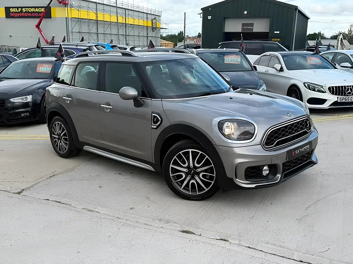 Used 2018 MINI Countryman Cooper S Sport Silver - Interior and Exterior details 2