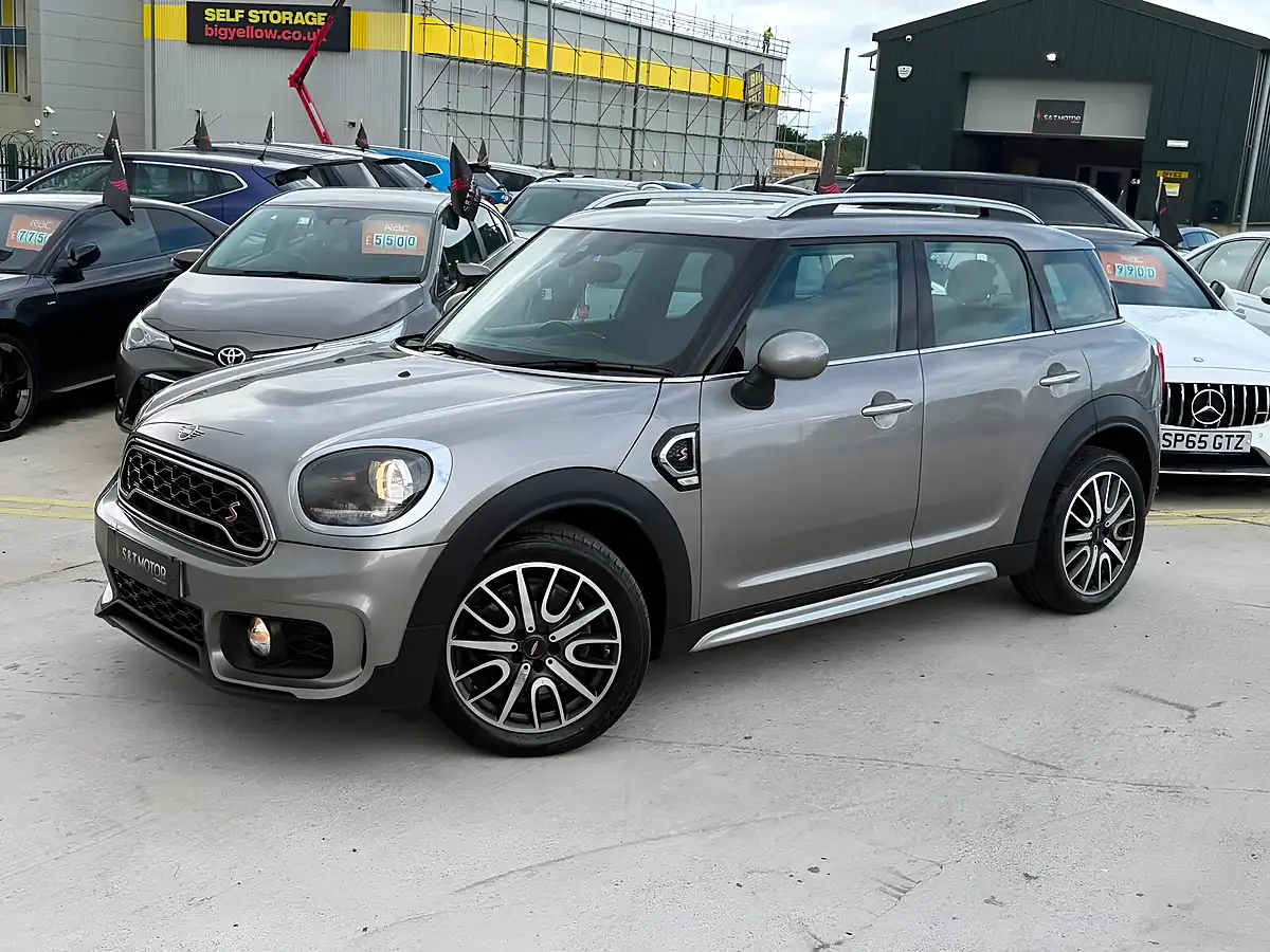 Used 2018 MINI Countryman Cooper S Sport Silver - Interior and Exterior details 4