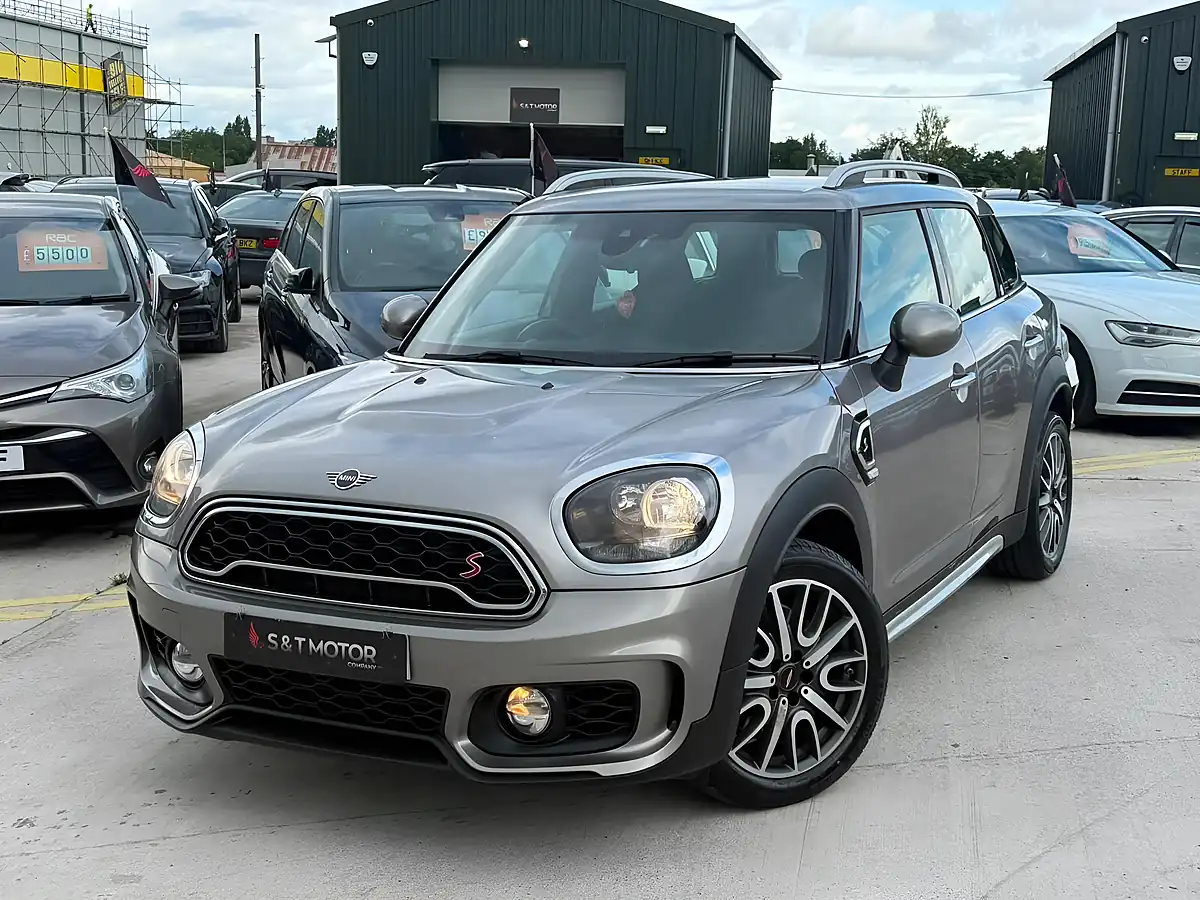 Used 2018 MINI Countryman Cooper S Sport Silver - Interior and Exterior details 6