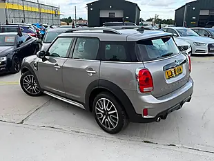 Used 2018 MINI Countryman Cooper S Sport Silver - Interior and Exterior details 7