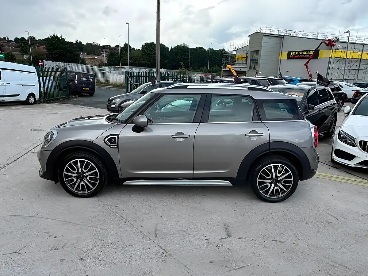 Used 2018 MINI Countryman Cooper S Sport Silver - Interior and Exterior details 8