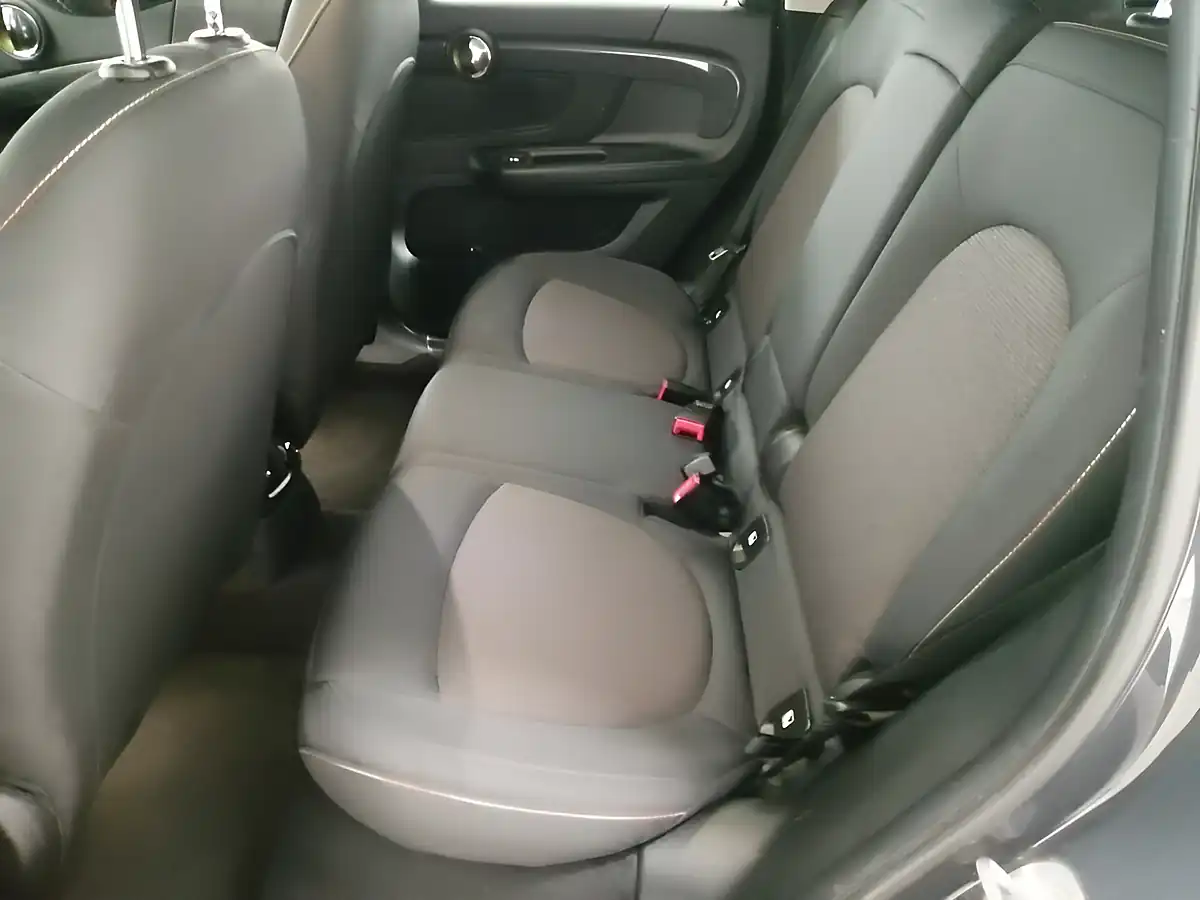 Used 2018 MINI Countryman Cooper Se Grey - Interior and Exterior details 13