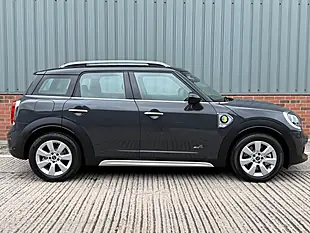 Used 2018 MINI Countryman Cooper Se Grey - Interior and Exterior details 11