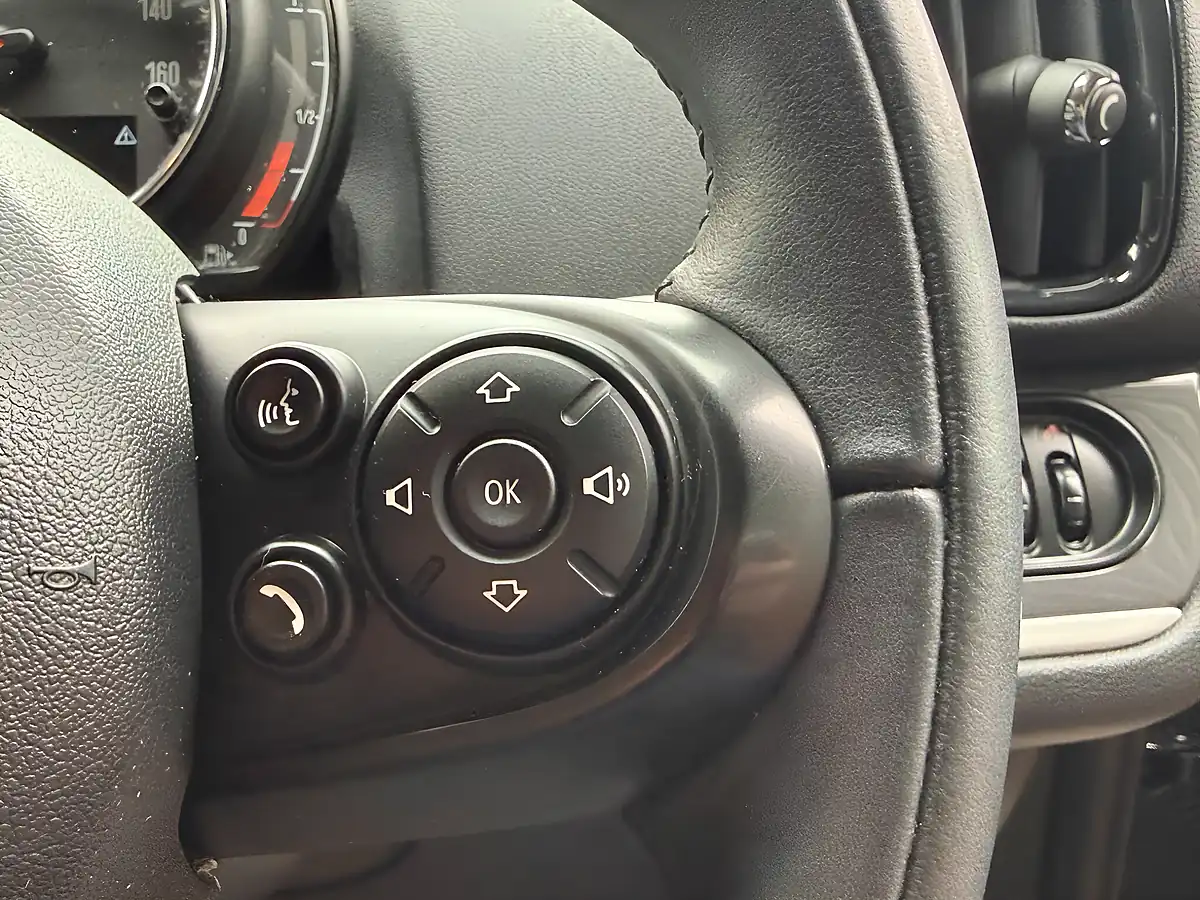 Used 2018 MINI Countryman Cooper Se Grey - Interior and Exterior details 14