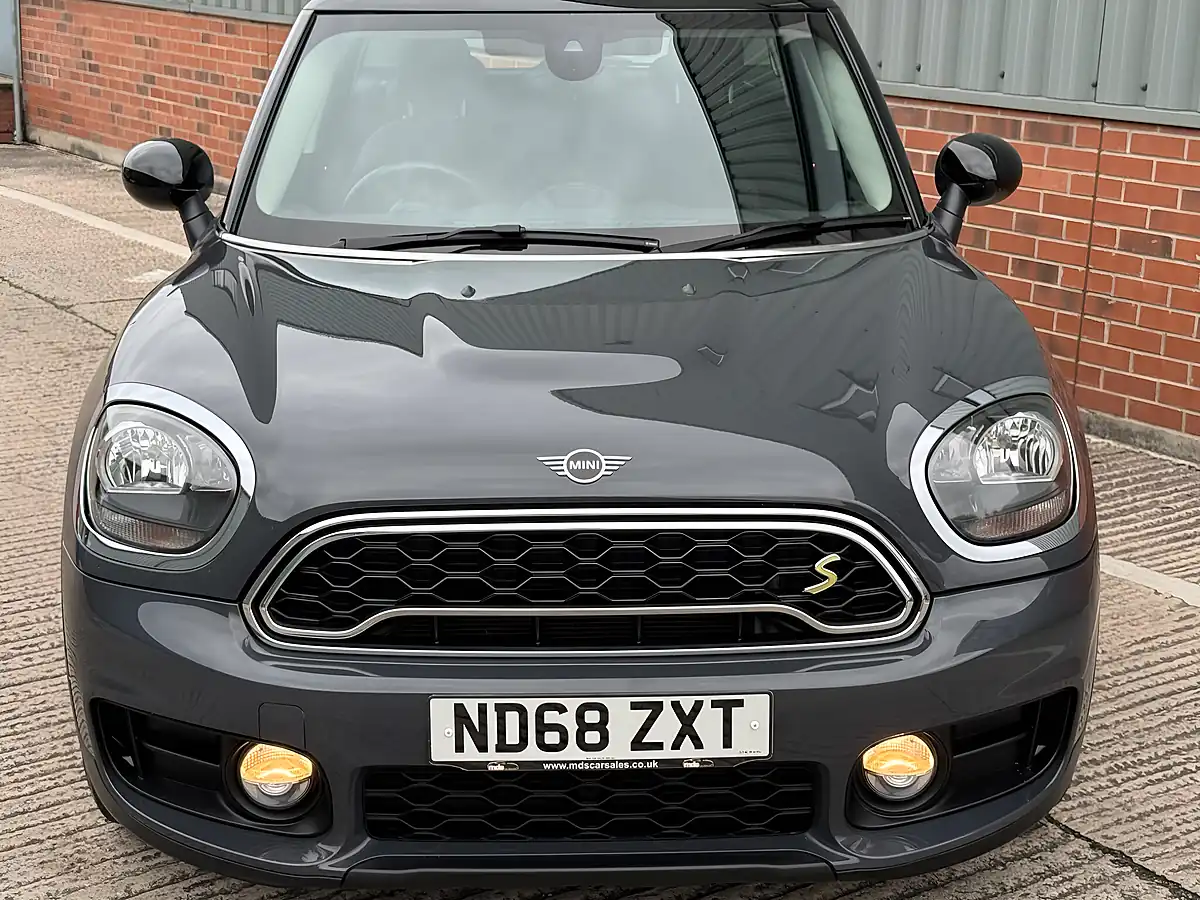 Used 2018 MINI Countryman Cooper Se Grey - Interior and Exterior details 2