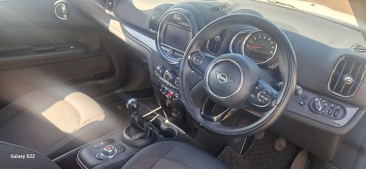 Used 2018 MINI Countryman Cooper White - Interior and Exterior details 19