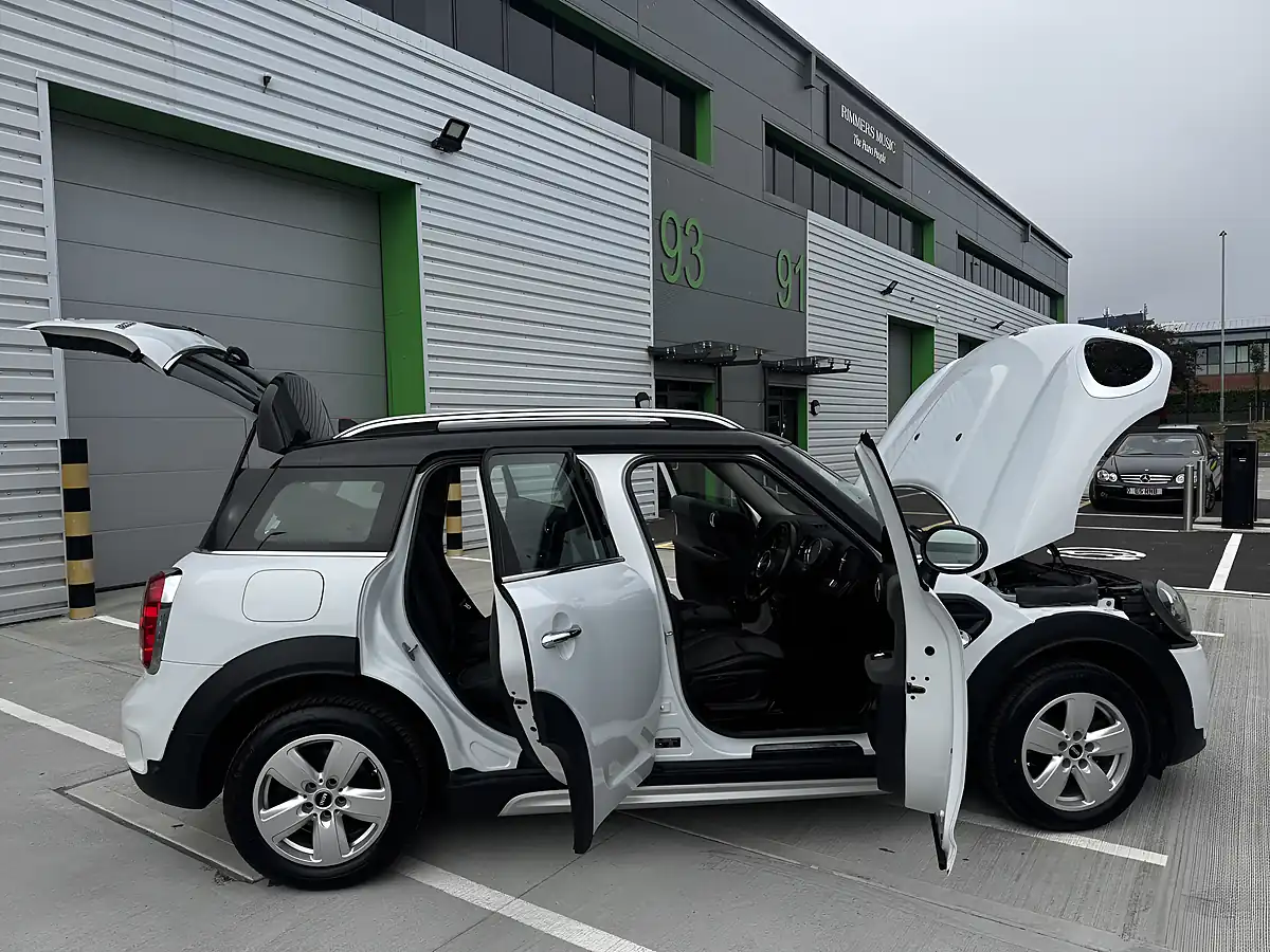 Used 2018 MINI Countryman Cooper White - Interior and Exterior details 11