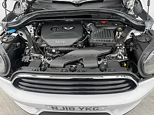 Used 2018 MINI Countryman Cooper White - Interior and Exterior details 15