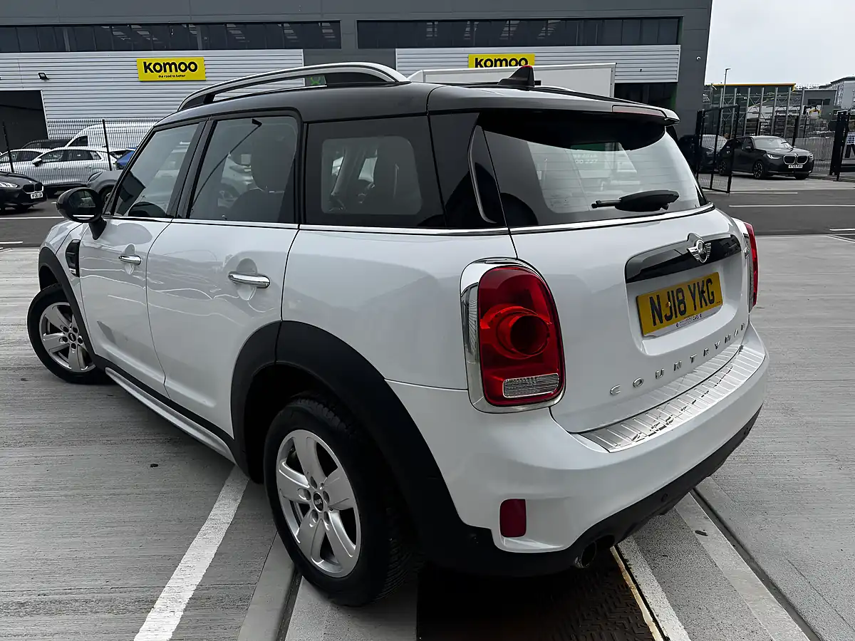 Used 2018 MINI Countryman Cooper White - Interior and Exterior details 2
