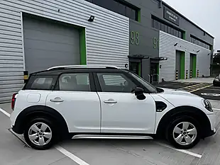 Used 2018 MINI Countryman Cooper White - Interior and Exterior details 4
