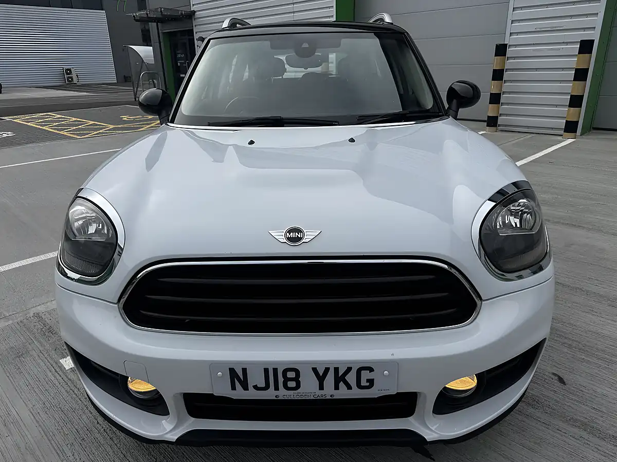 Used 2018 MINI Countryman Cooper White - Interior and Exterior details 5