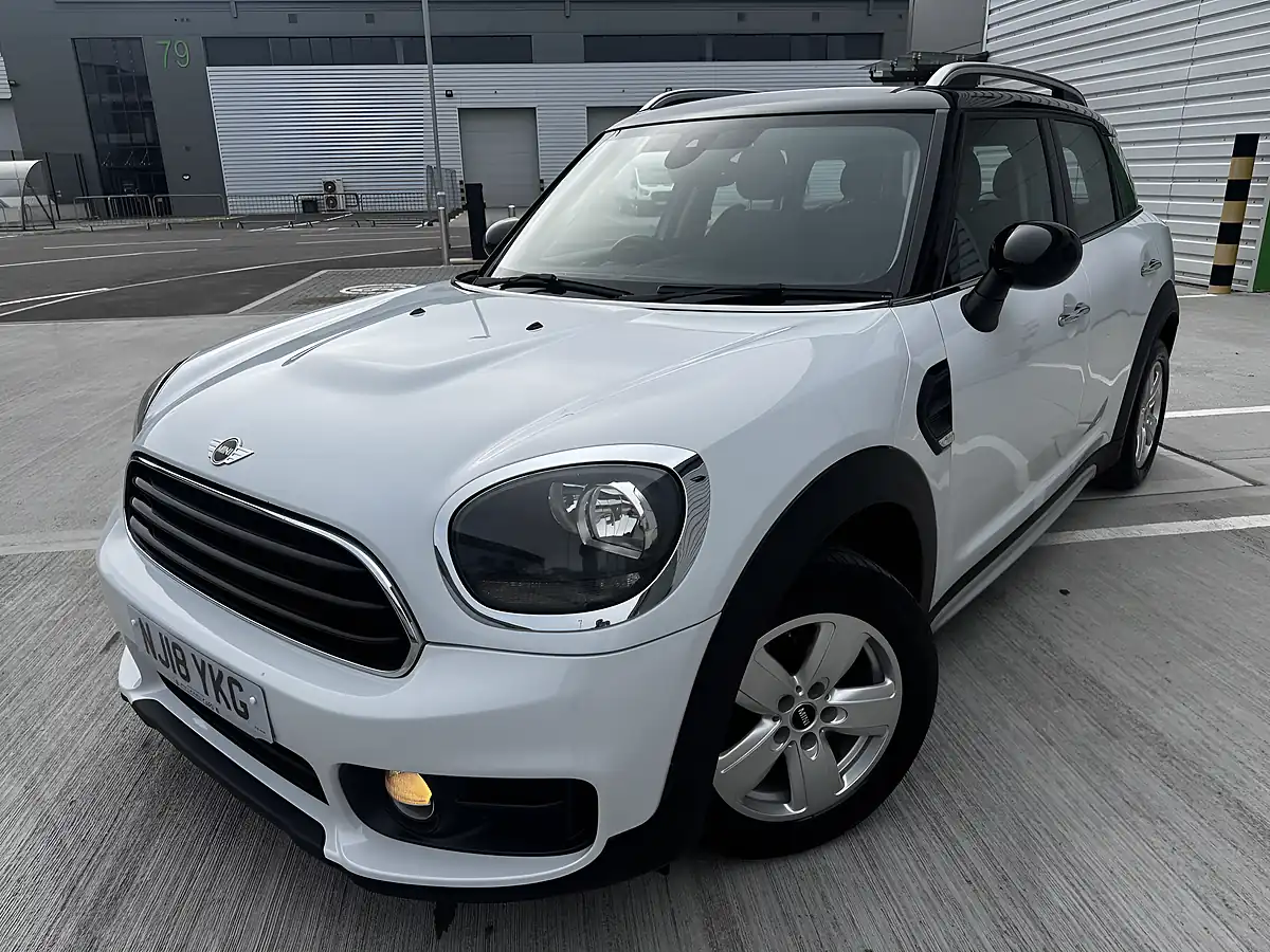 Used 2018 MINI Countryman Cooper White - Interior and Exterior details 7