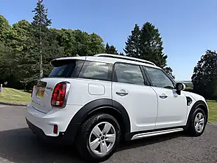 Used 2018 MINI Countryman Cooper White - Interior and Exterior details 13