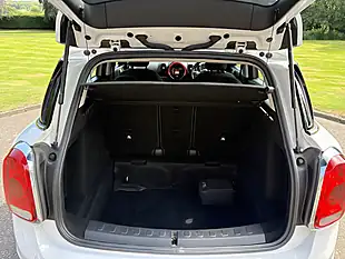 Used 2018 MINI Countryman Cooper White - Interior and Exterior details 15