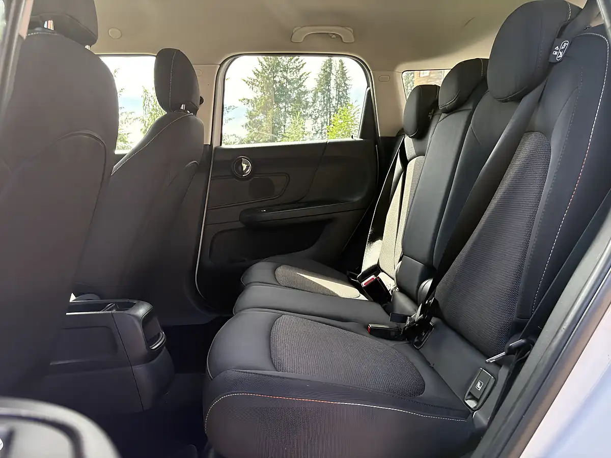 Used 2018 MINI Countryman Cooper White - Interior and Exterior details 17