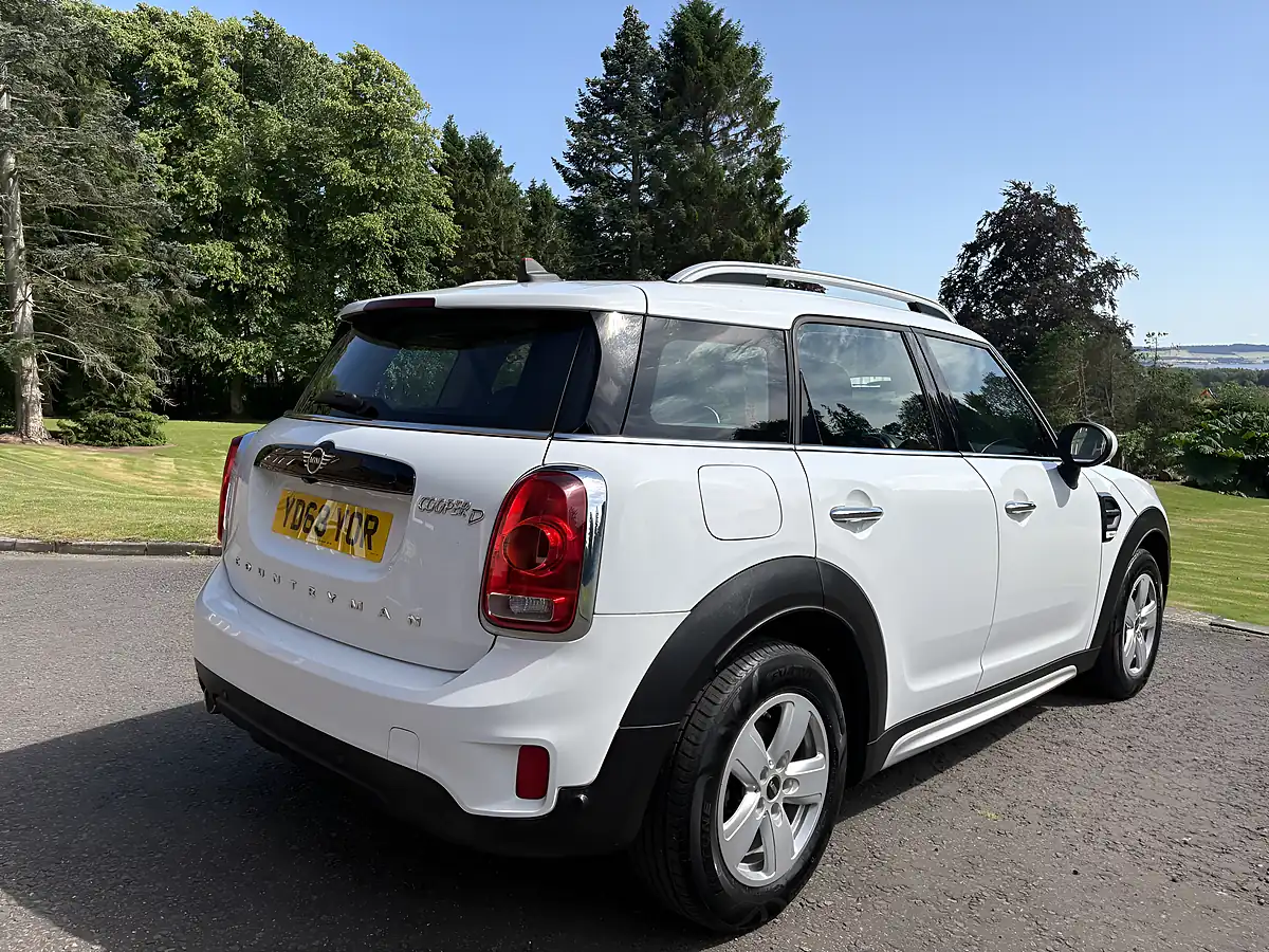 Used 2018 MINI Countryman Cooper White - Interior and Exterior details 6