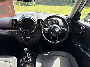 Used 2018 MINI Countryman Cooper White - Interior and Exterior details 9