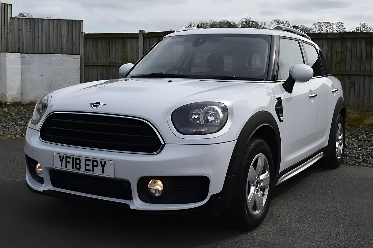 Used 2018 MINI Countryman Cooper White - Interior and Exterior details 3