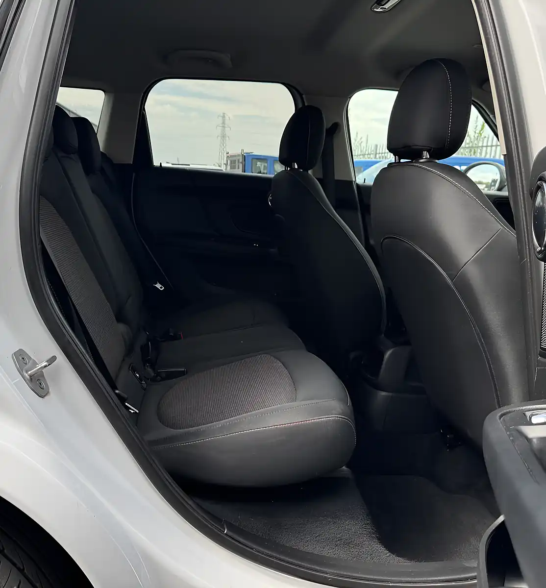 Used 2018 MINI Countryman White - Interior and Exterior details 12